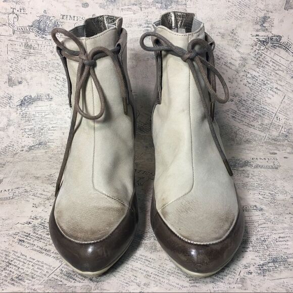 TSUBO Women's Khepri Ankle Boot - Picture 4 of 11